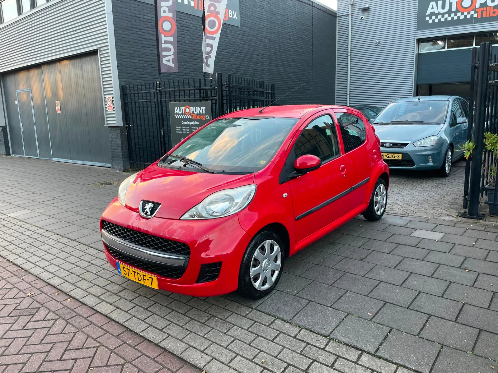 Peugeot 107 (2012) — foto 1