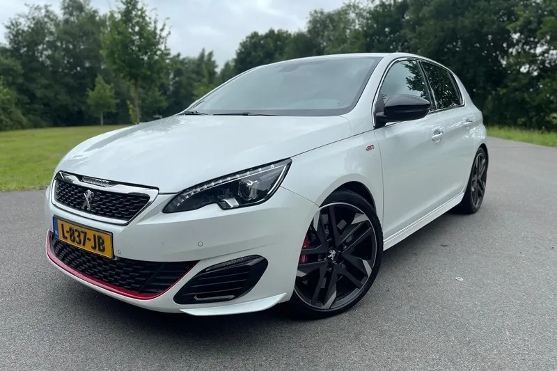 Peugeot 308 (2015)