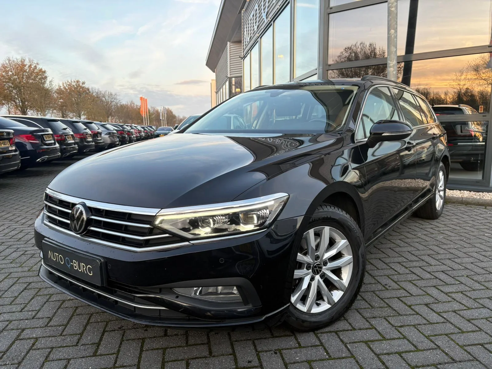 Volkswagen Passat (2022) — foto 1