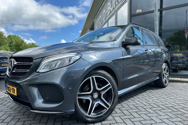 Mercedes-Benz GLE (2015)