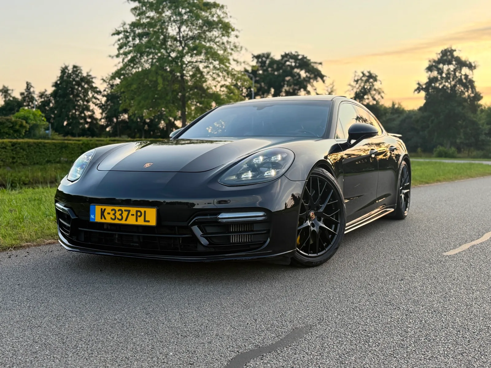 Porsche Panamera (2021) — foto 1