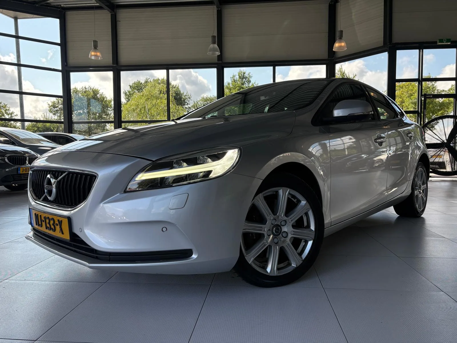 Volvo V40 (2017) — foto 1
