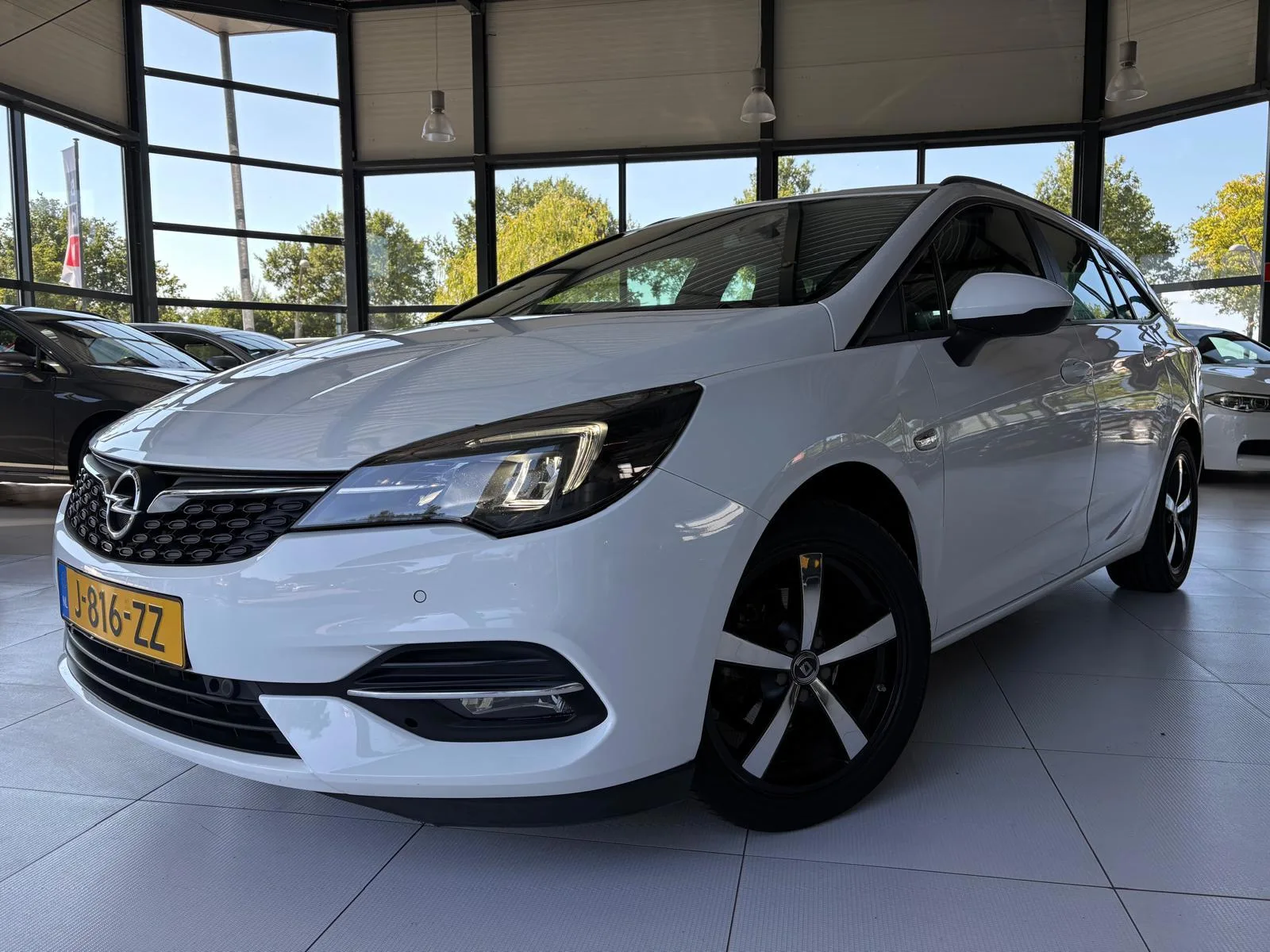 Opel Astra Sports Tourer (2020) — foto 1