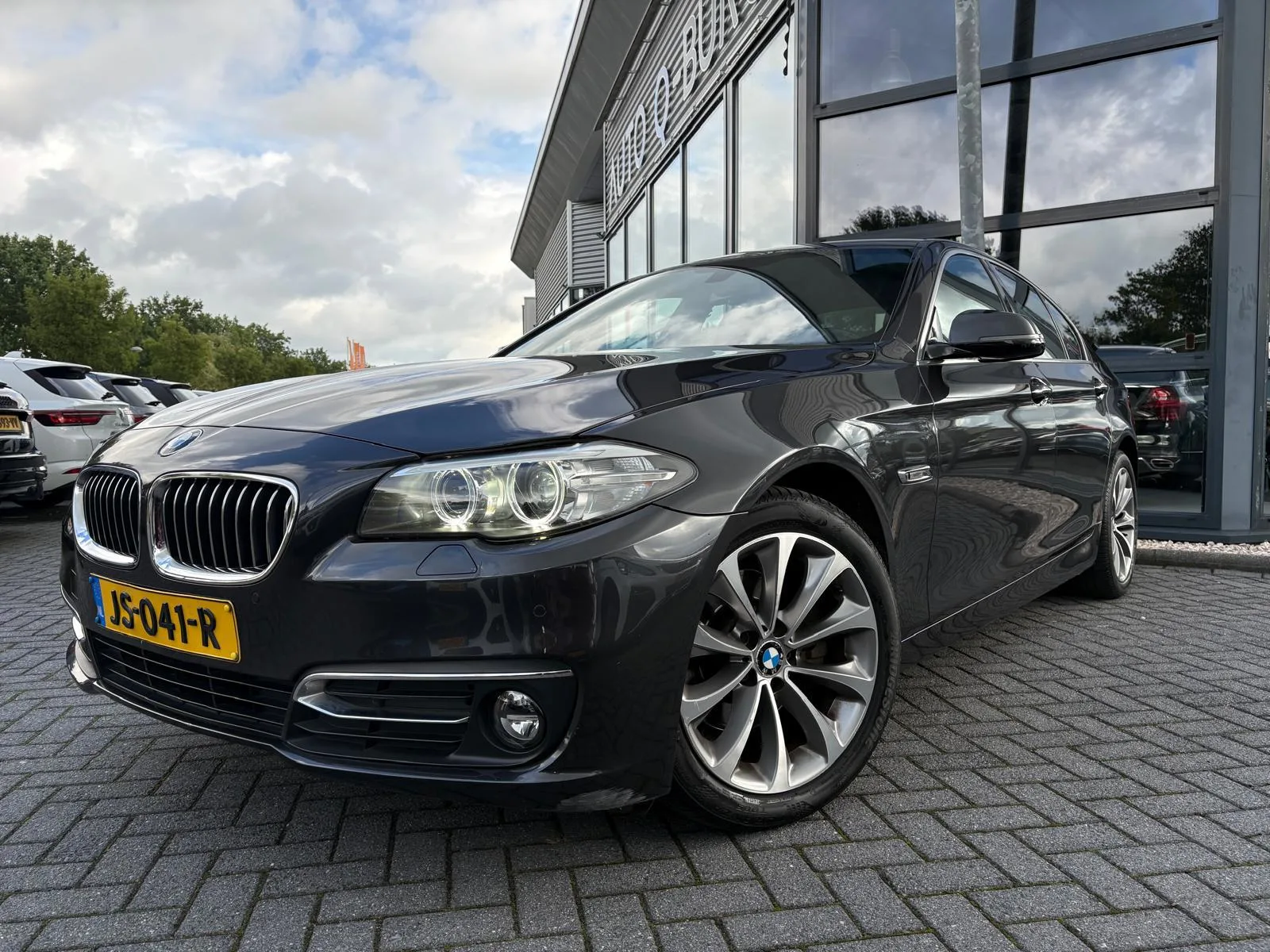 BMW 5-Serie (2016) — foto 1