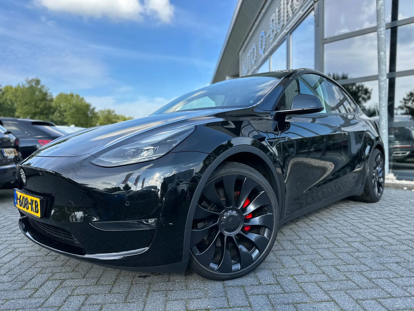 Tesla Model Y (2022) — foto 1