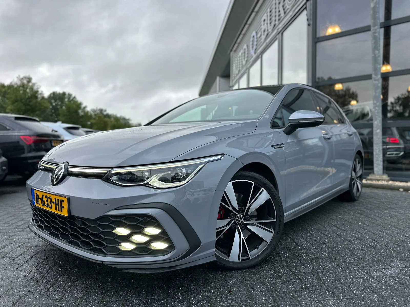 Volkswagen Golf (2021) — foto 1