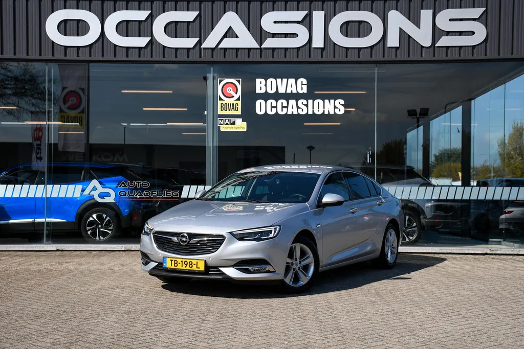 Opel Insignia Grand Sport (2018) — foto 1