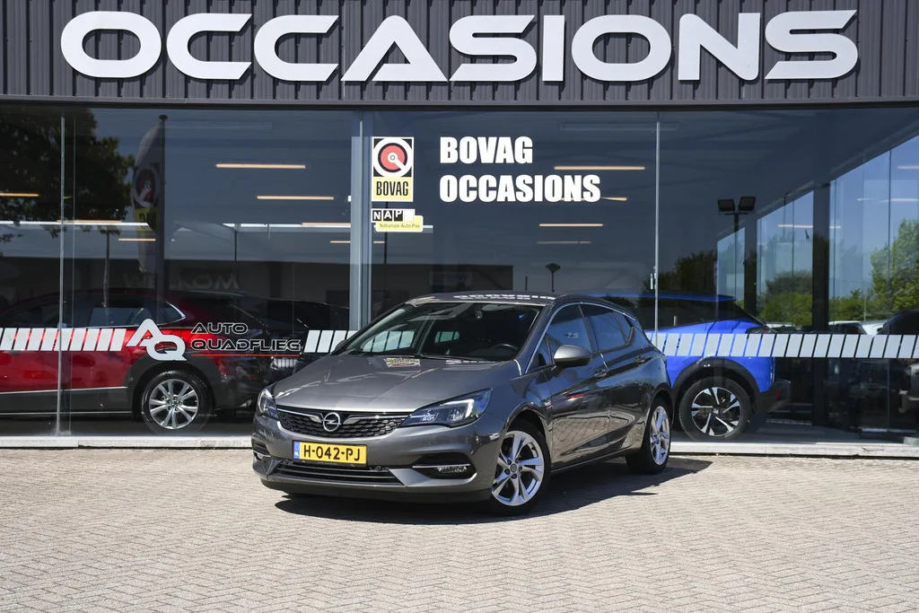 Opel Astra (2020) — foto 1