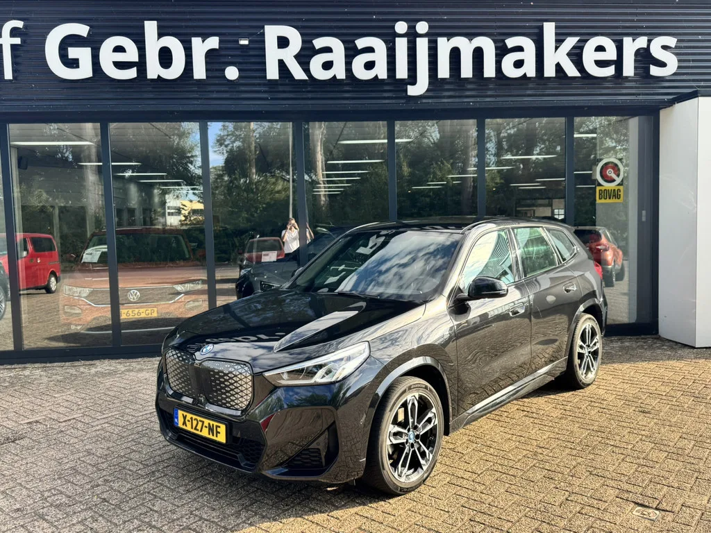 BMW iX1 (2023) — foto 1