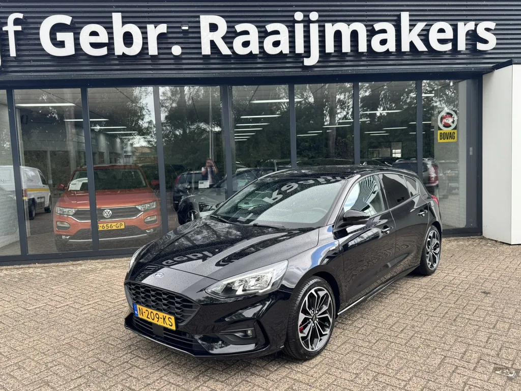 Ford Focus (2021) — foto 1