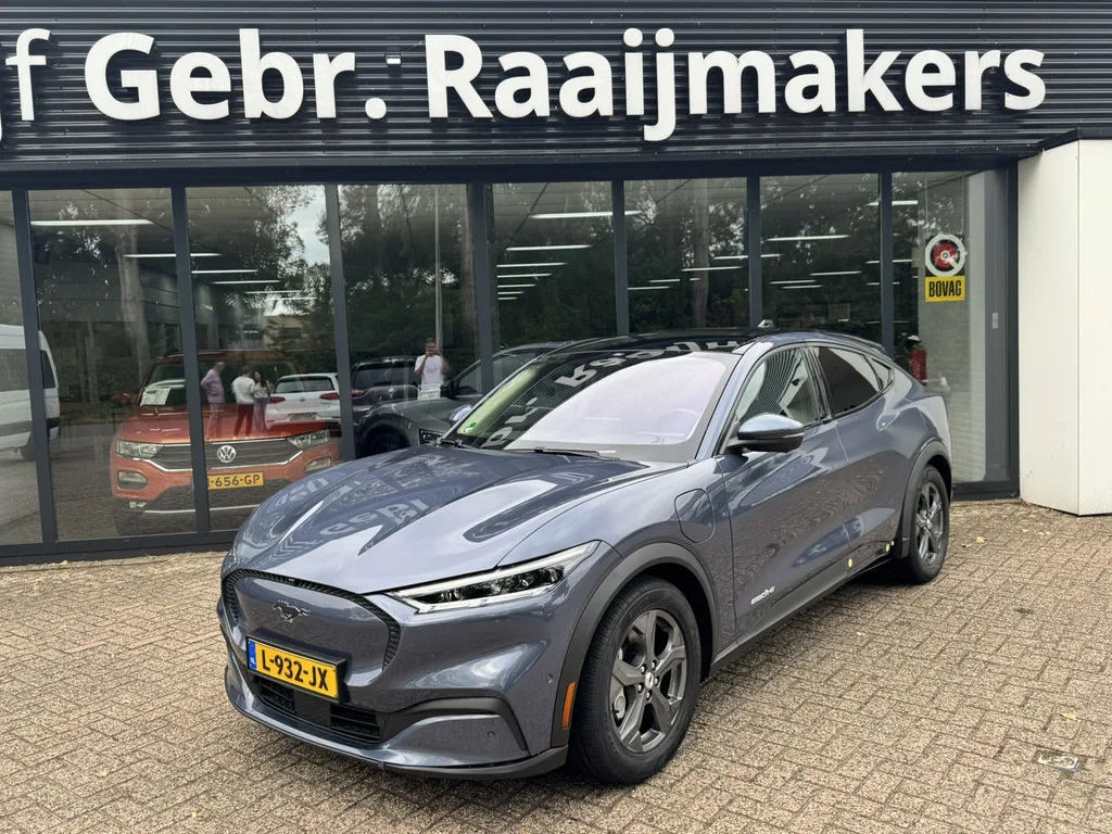 Ford Mustang (2021) — foto 1