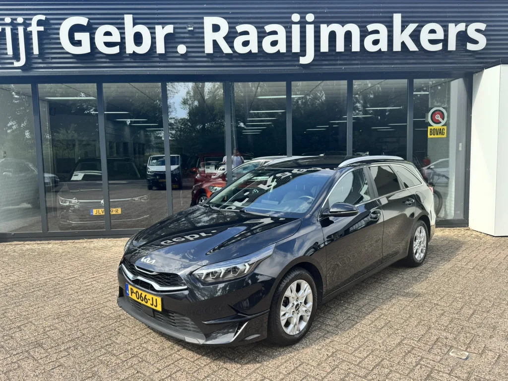 Kia Ceed Sportswagon (2022) — foto 1