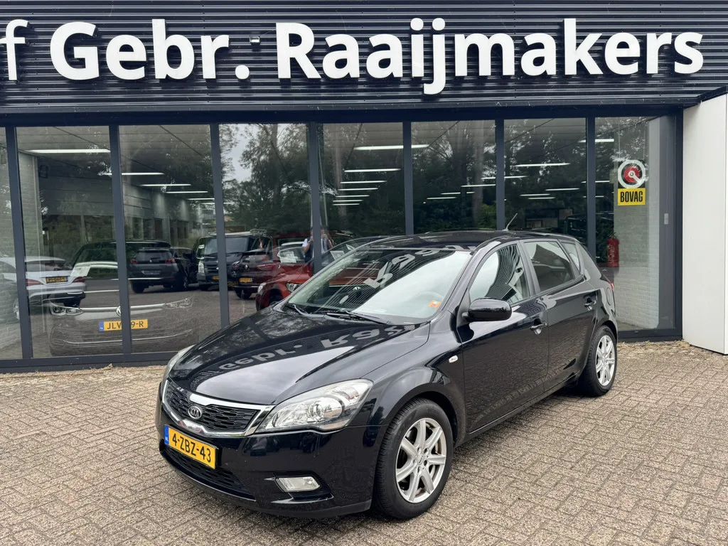 Kia Cee'd (2012) — foto 1