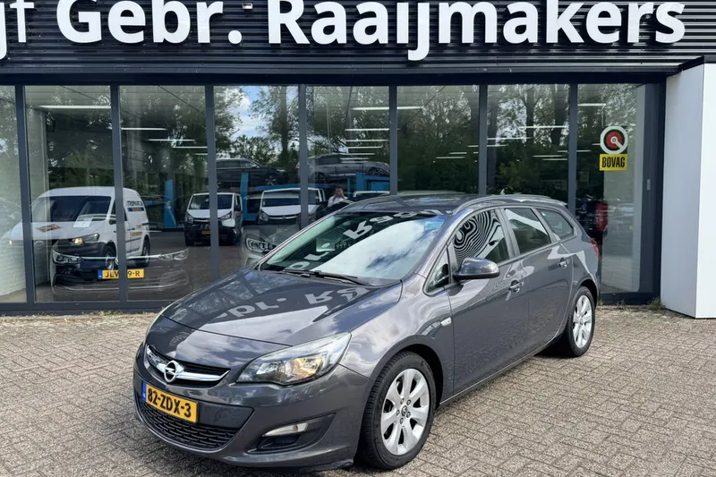 Opel Astra (2012)