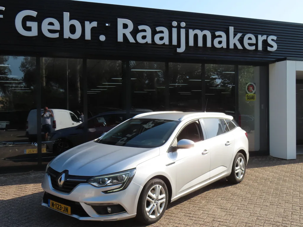 Renault Mégane (2018) — foto 1