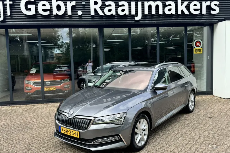 Škoda Superb (2022)