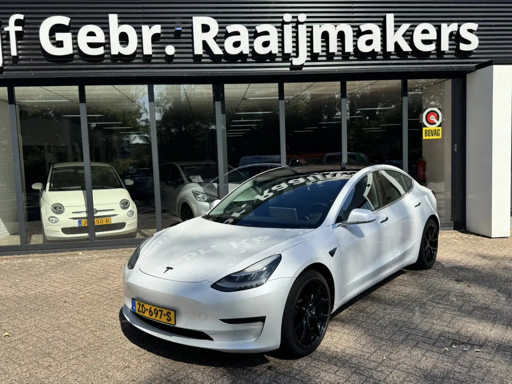 Tesla Model 3 (2019) — foto 1