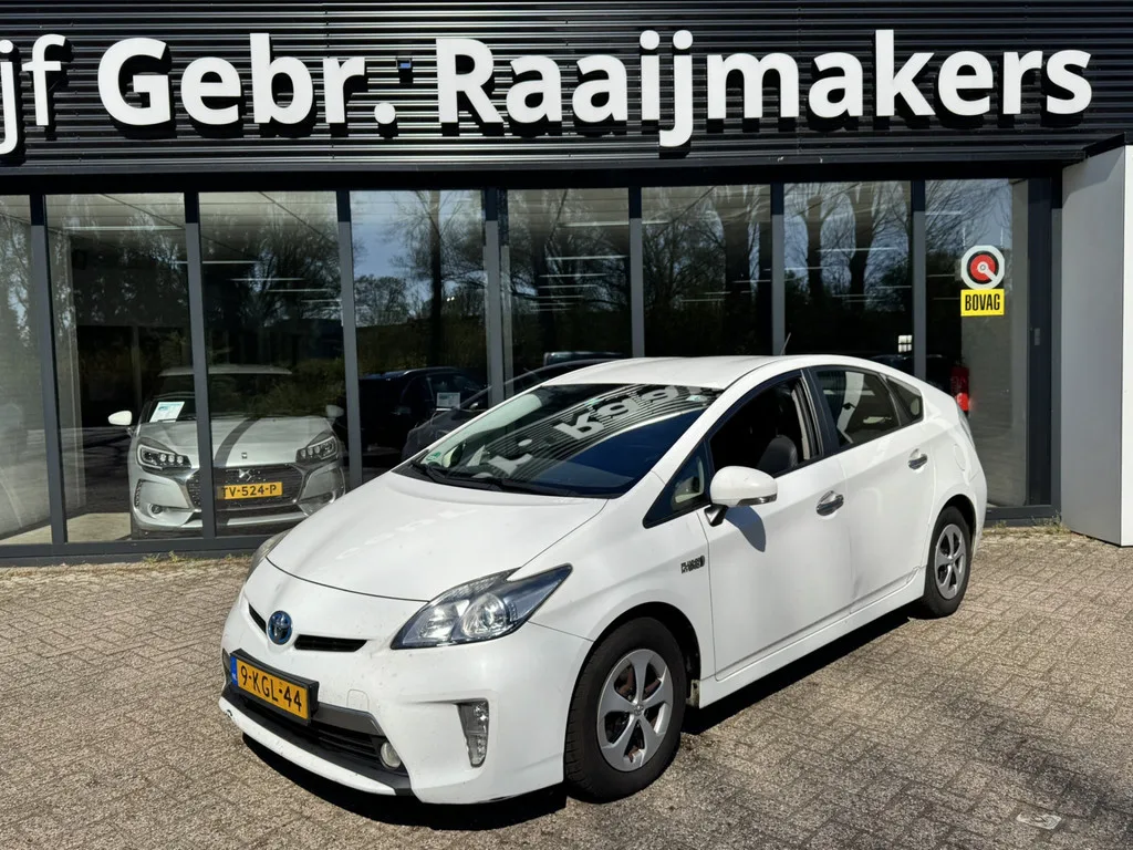 Toyota Prius (2013) — foto 1