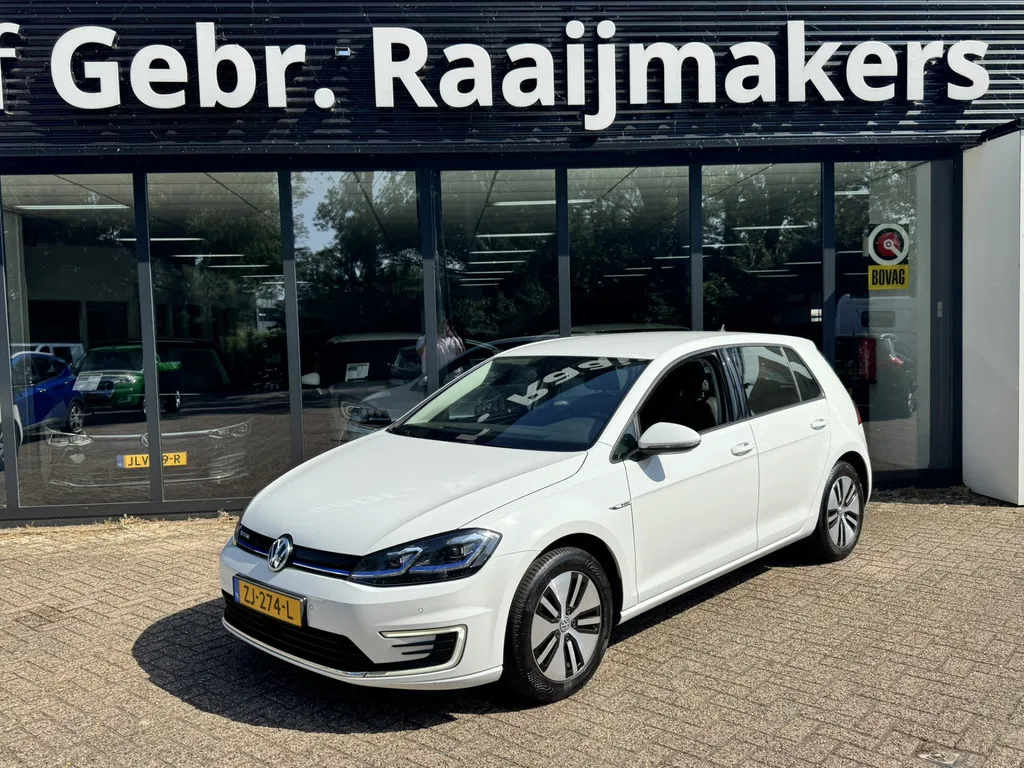 Volkswagen E-Golf (2019) — foto 1