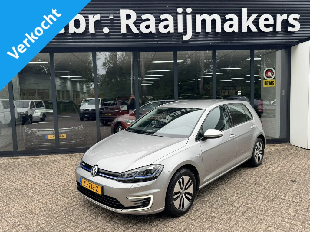 Volkswagen E-Golf (2019) — foto 1