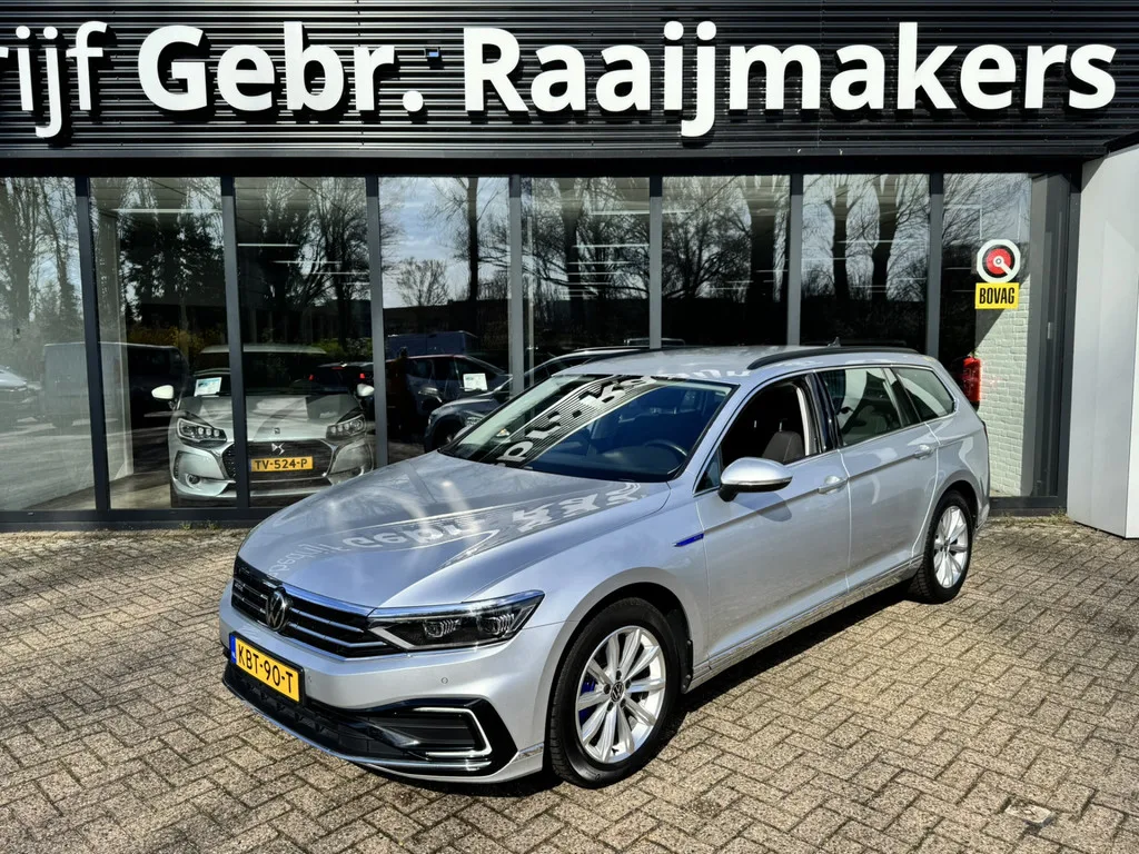 Volkswagen Passat (2020) — foto 1