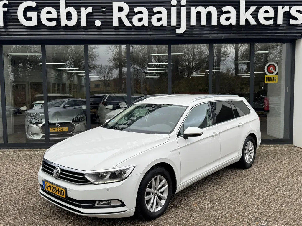 Volkswagen Passat (2019) — foto 1