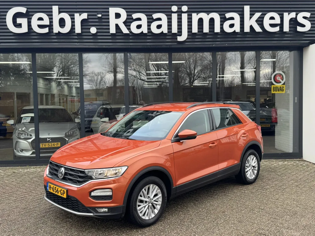 Volkswagen T-Roc (2019) — foto 1