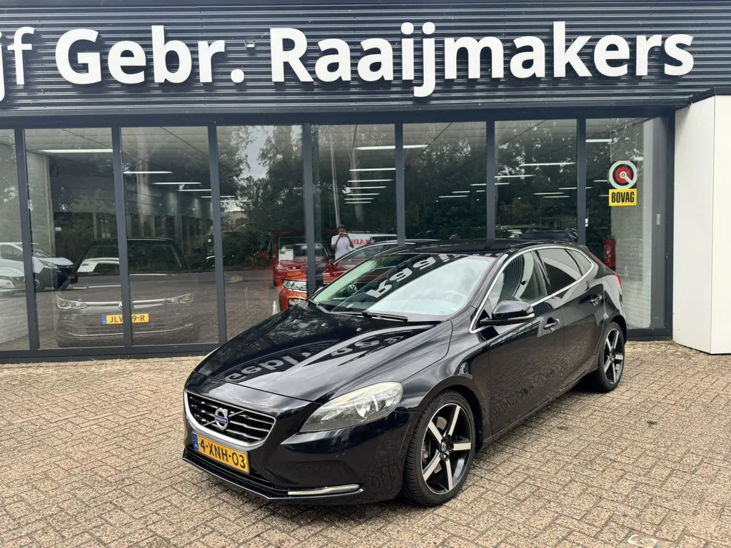 Volvo V40 (2014) — foto 1