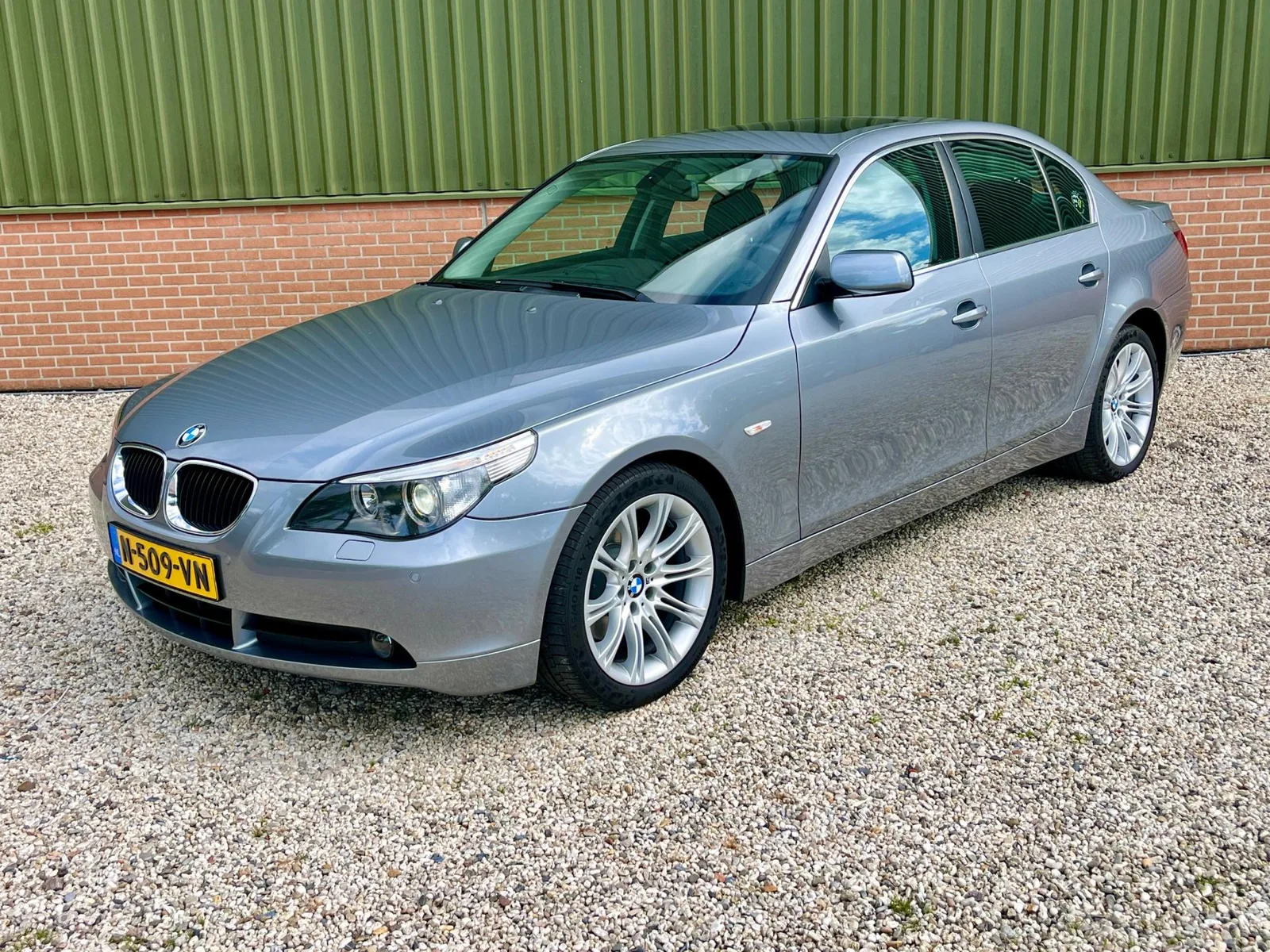BMW 5-Serie (2004) — foto 1