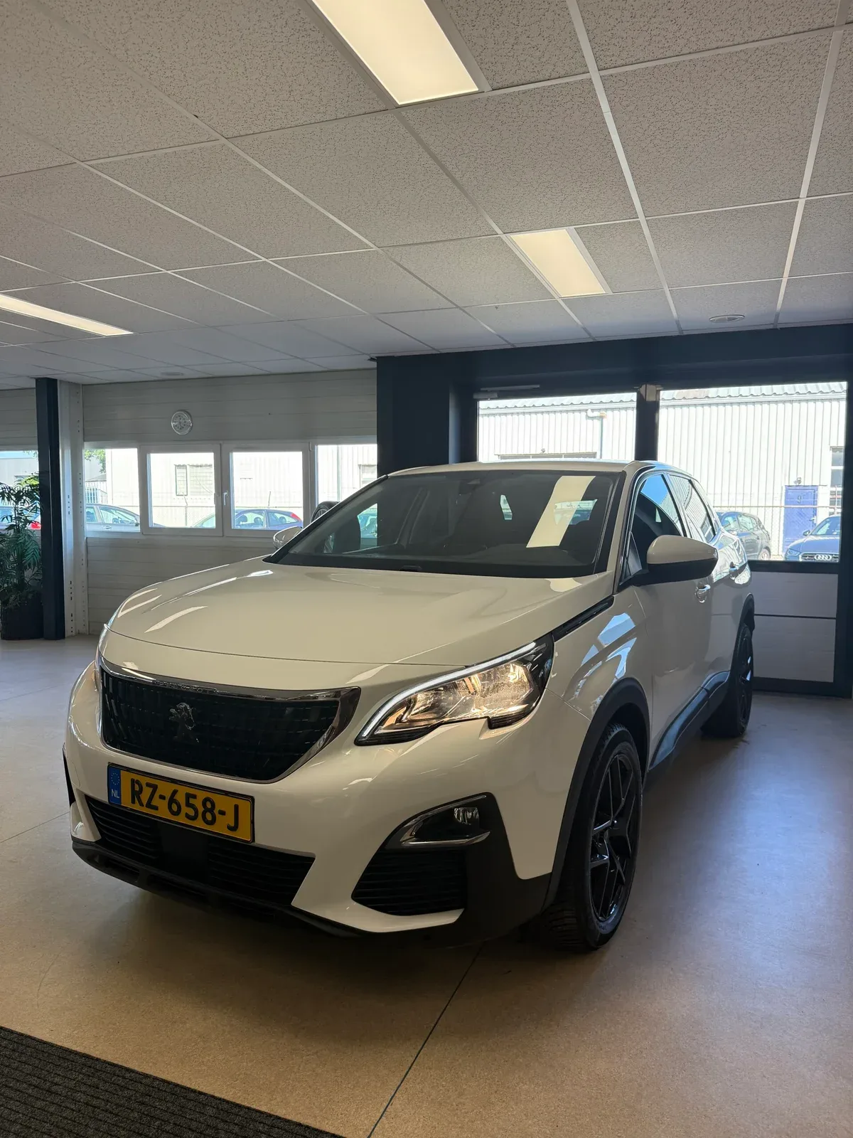 Peugeot 3008 (2018) — foto 1