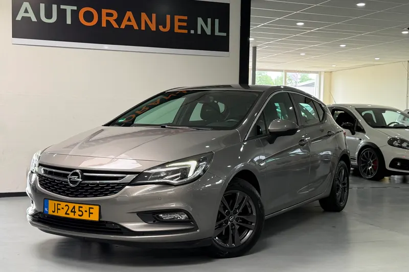 Opel Astra (2016)