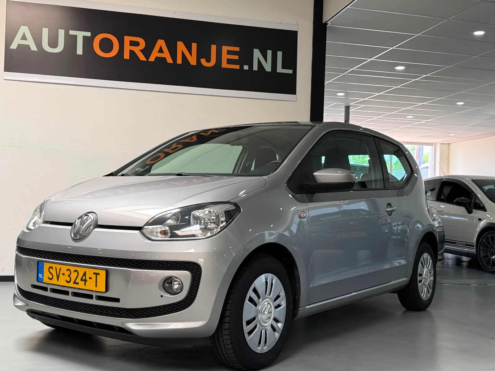 Volkswagen Up! (2013) — foto 1