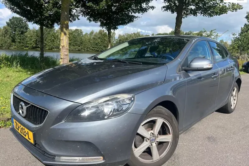 Volvo V40 (2016)