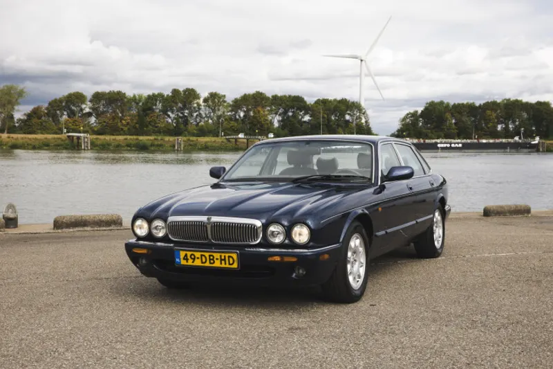 Jaguar Sovereign (1999)