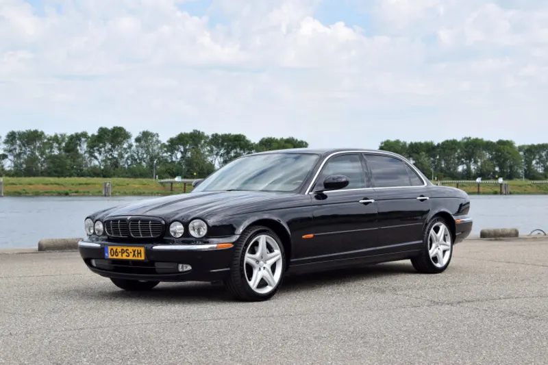 Jaguar XJ (2004)