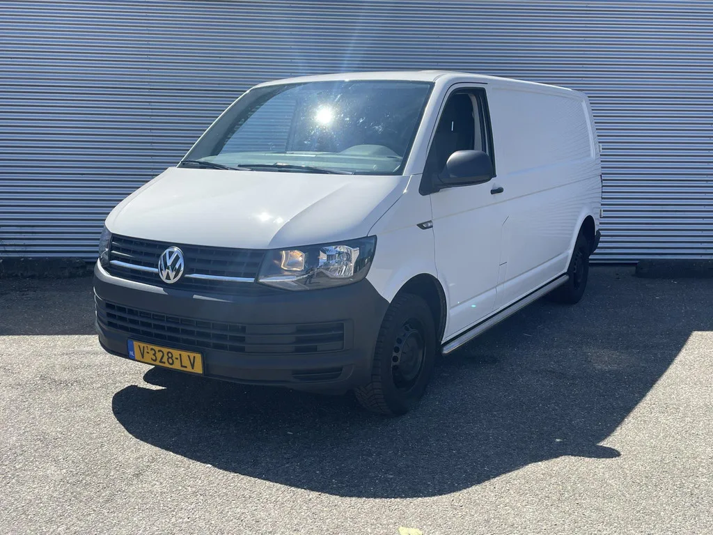 Volkswagen Transporter (2018) — foto 1