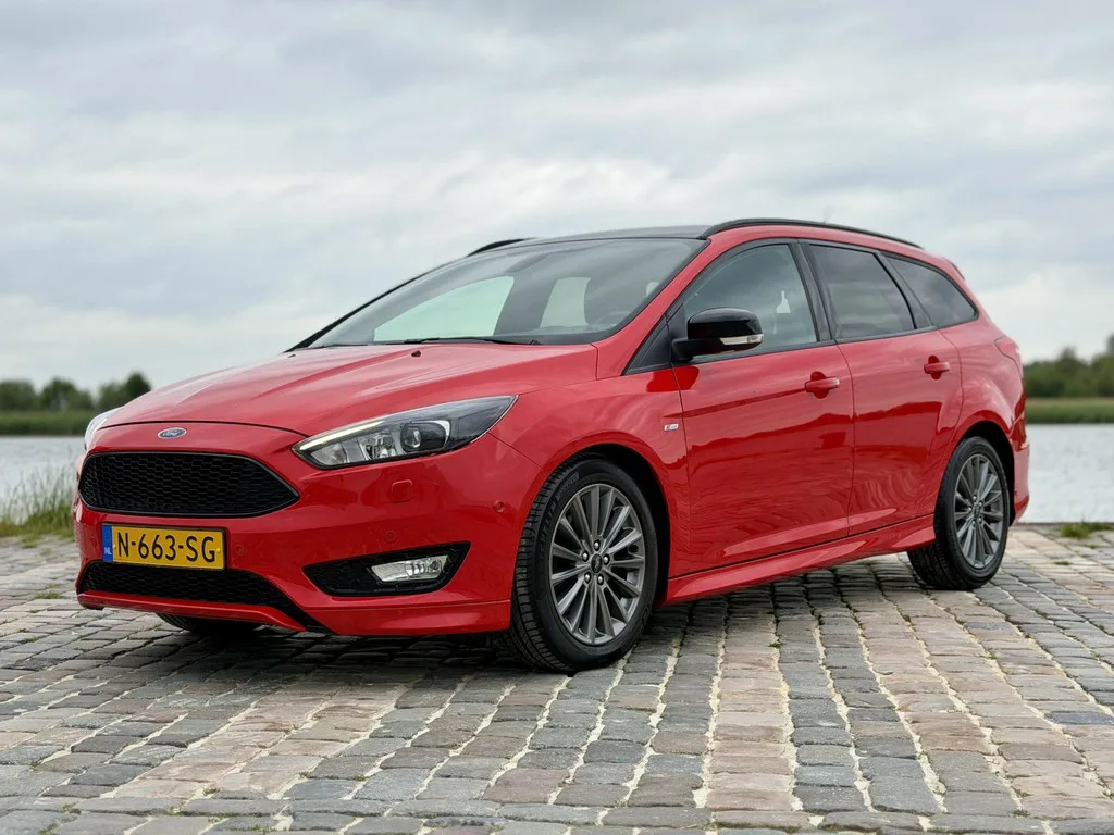 Ford Focus (2018) — foto 1