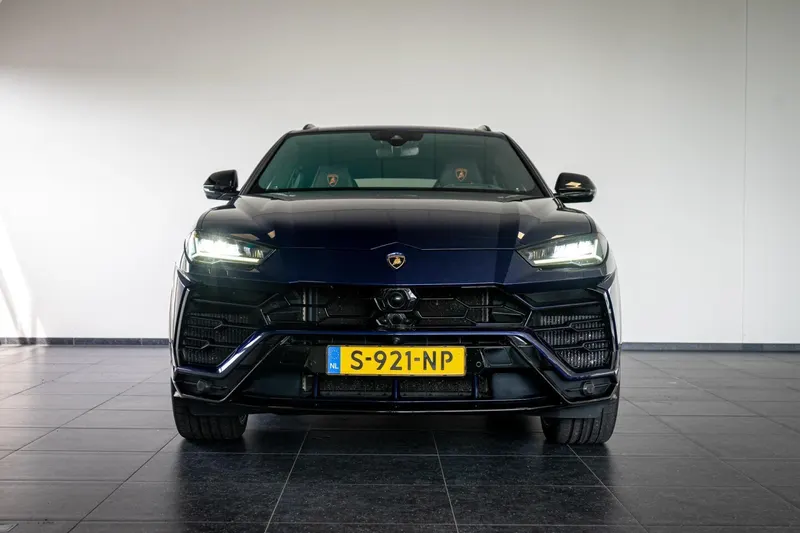 Lamborghini Urus (2020)