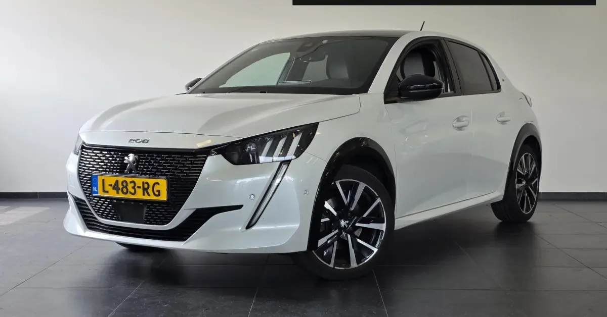 Peugeot 208 (2021) — foto 1