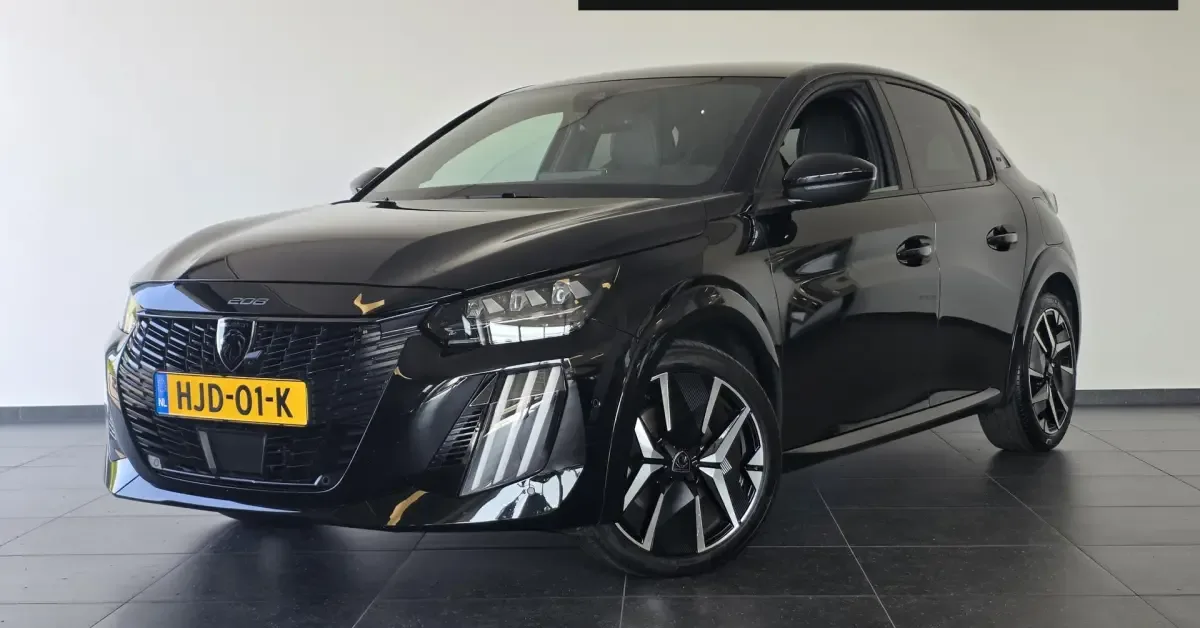 Peugeot 208 (2025) — foto 1