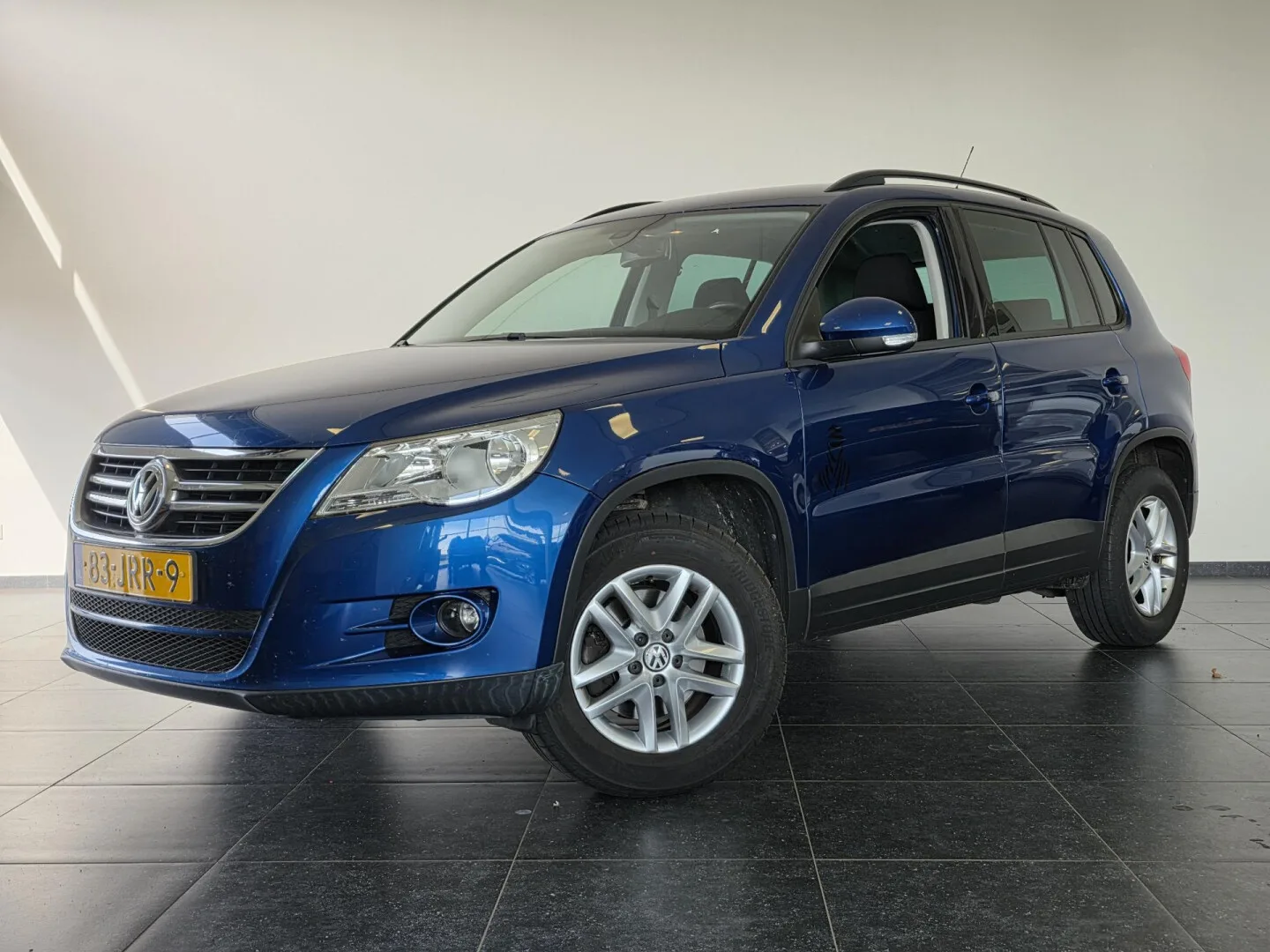 Volkswagen Tiguan (2009) — foto 1