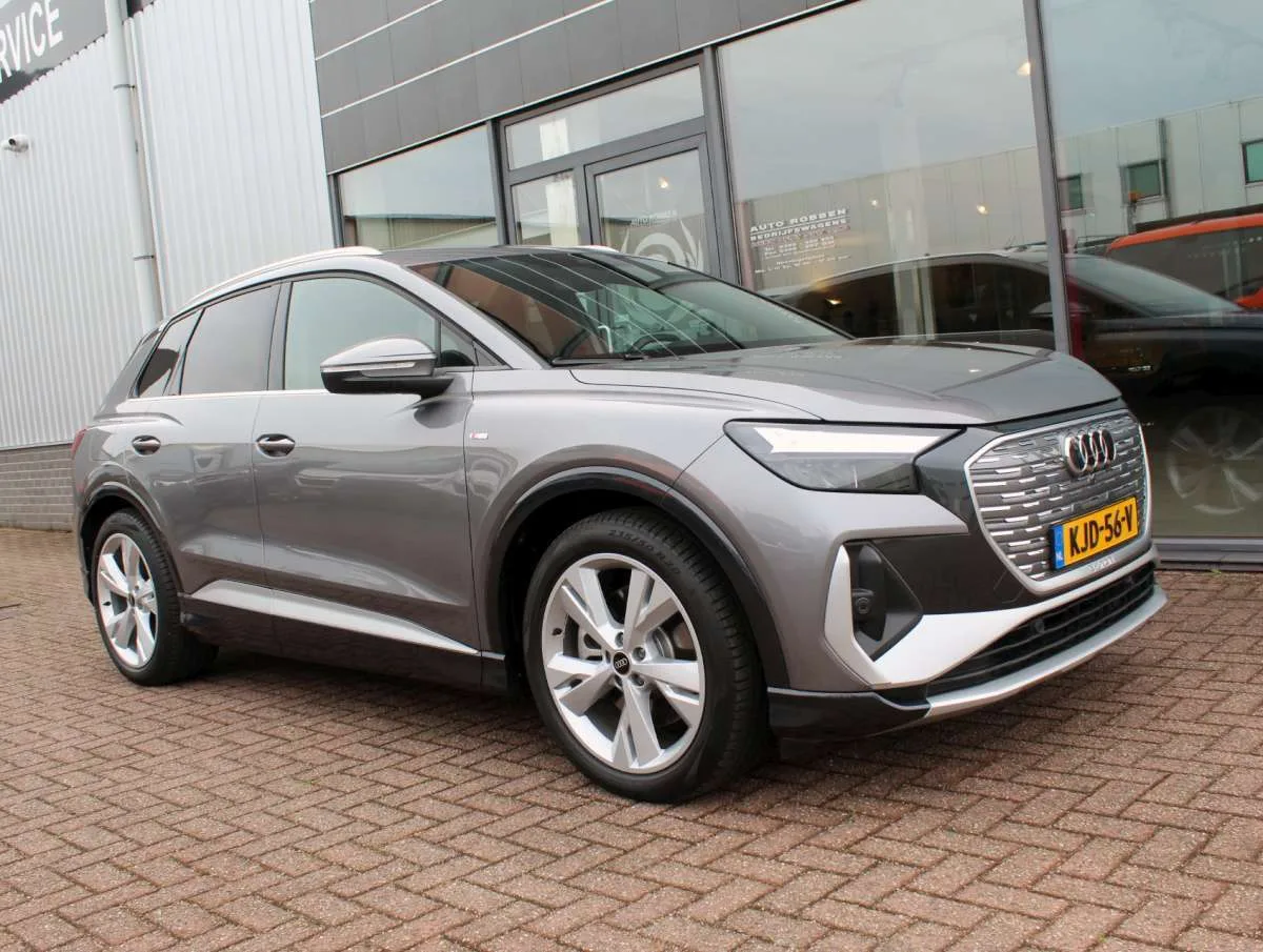 Audi Q4 e-tron (2023) — foto 1