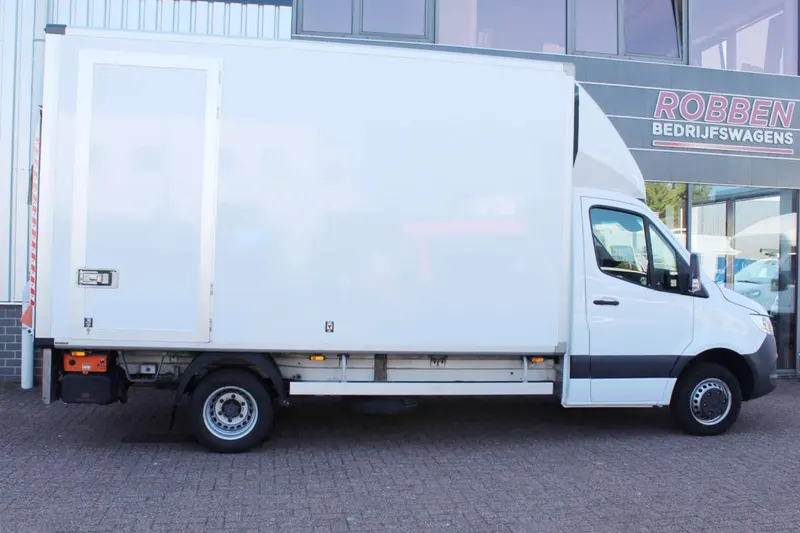 Mercedes-Benz Sprinter (2023)
