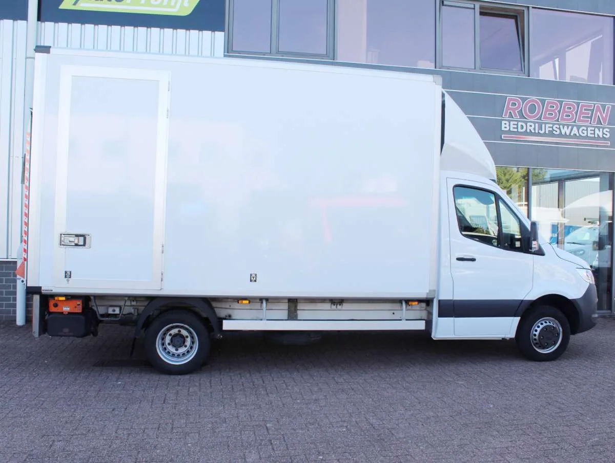 Mercedes-Benz Sprinter (2023) — foto 1