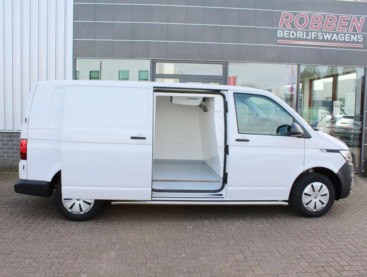 Volkswagen Transporter (2025) — foto 1