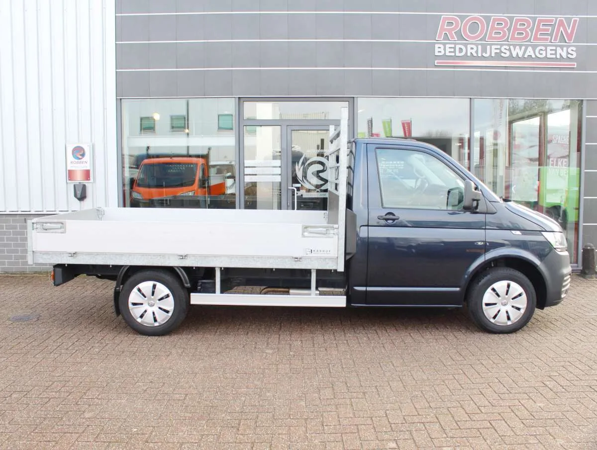 Volkswagen Transporter (2023) — foto 1