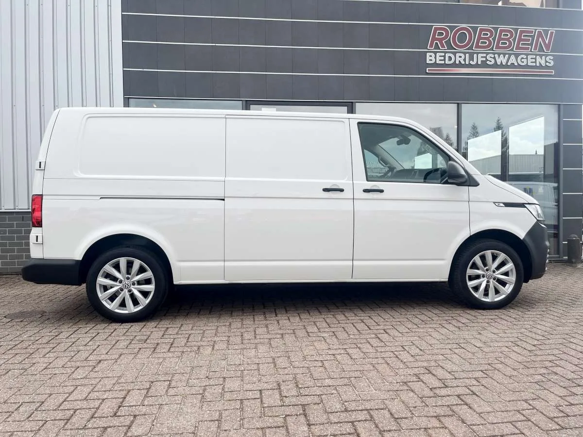 Volkswagen Transporter (2021) — foto 1