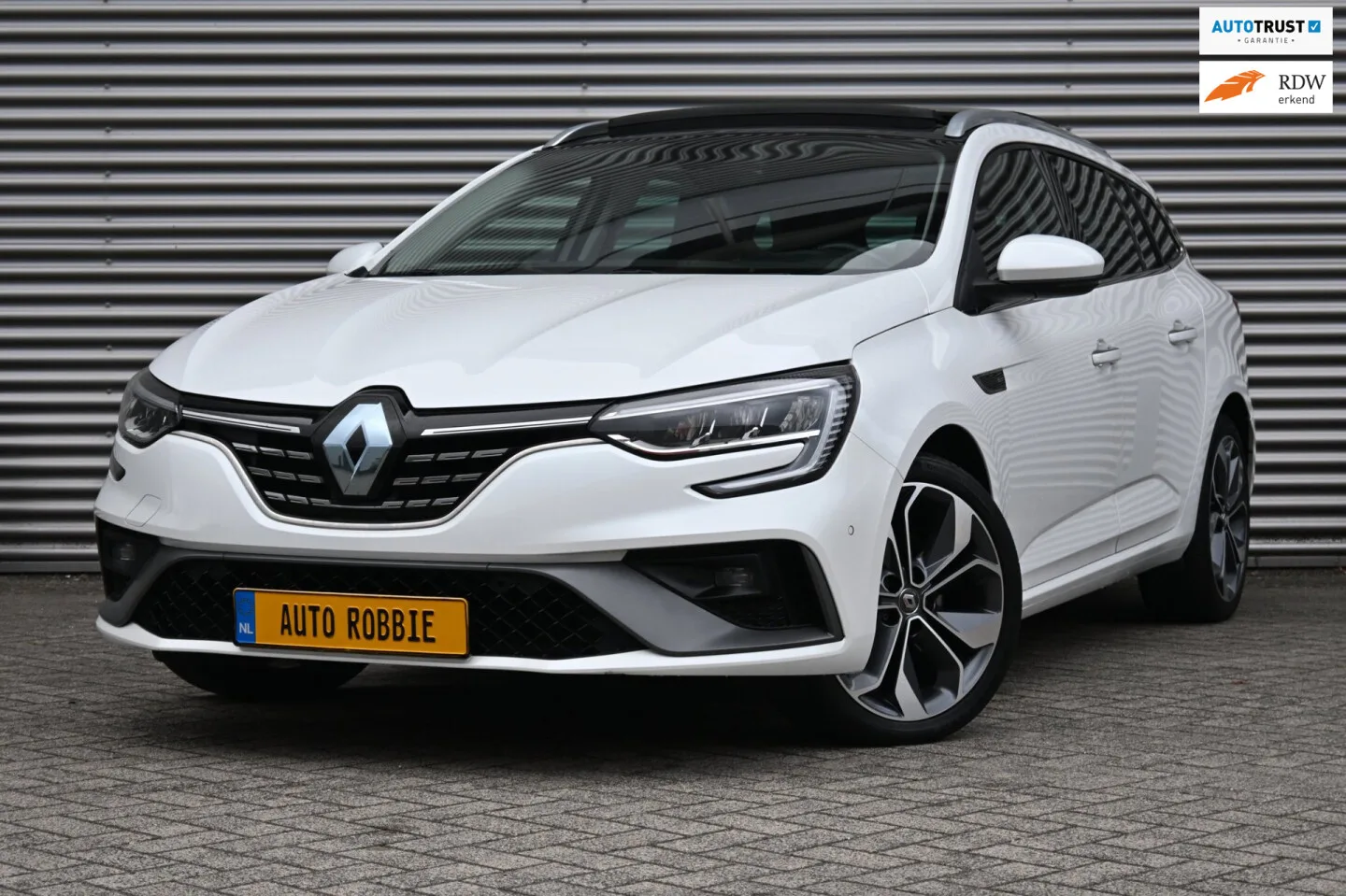 Renault Mégane (2021) — foto 1