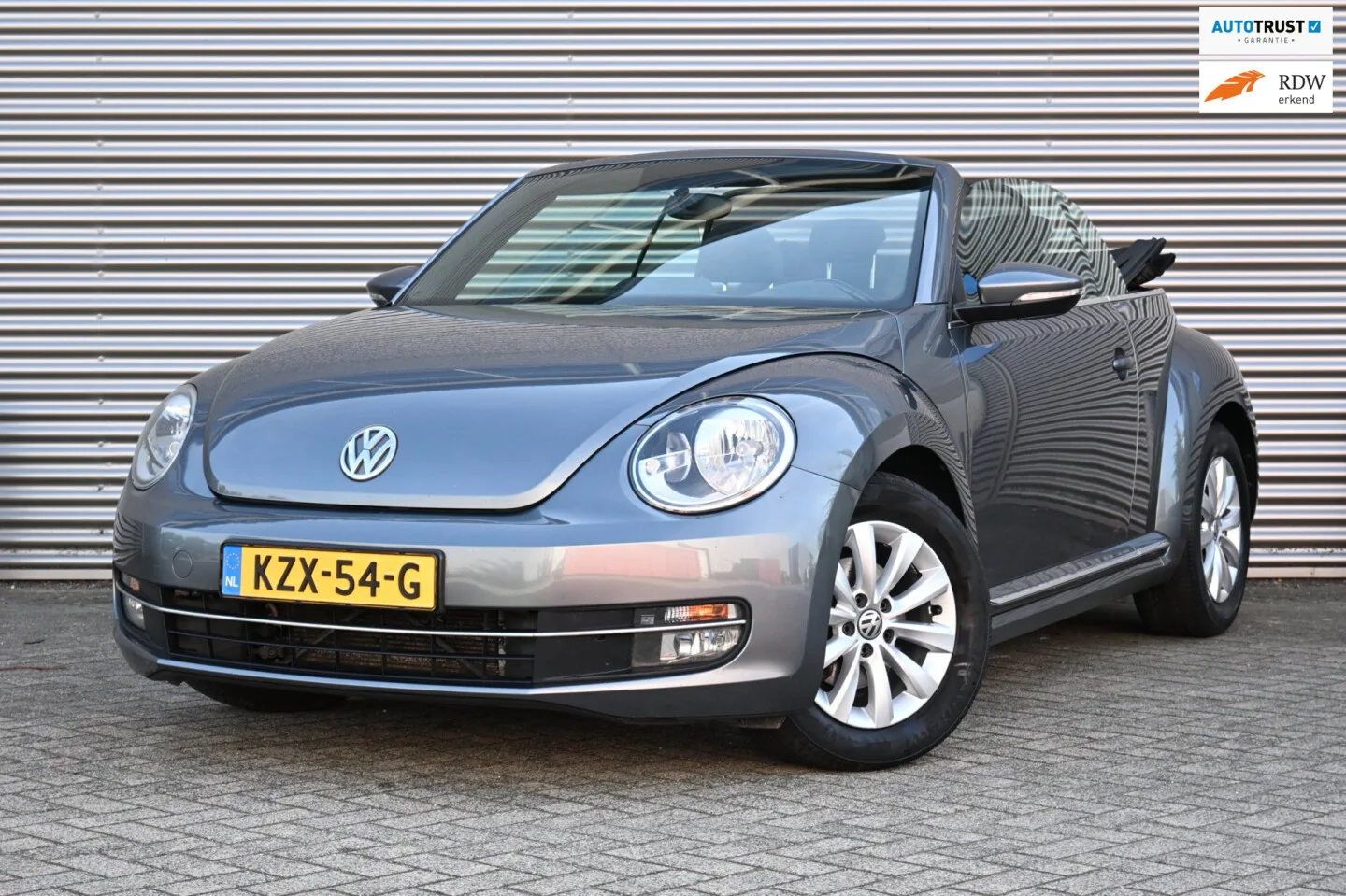 Volkswagen Beetle (2014) — foto 1