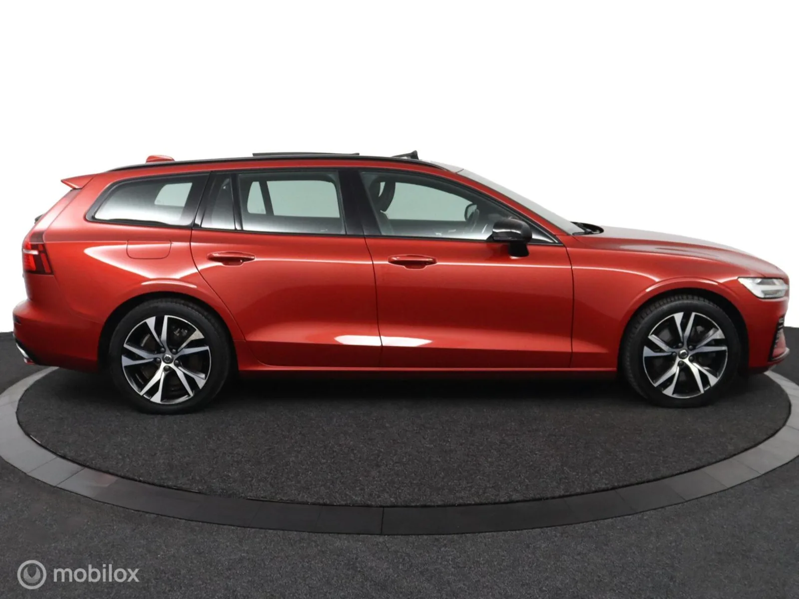 Volvo V60 (2019) — foto 1